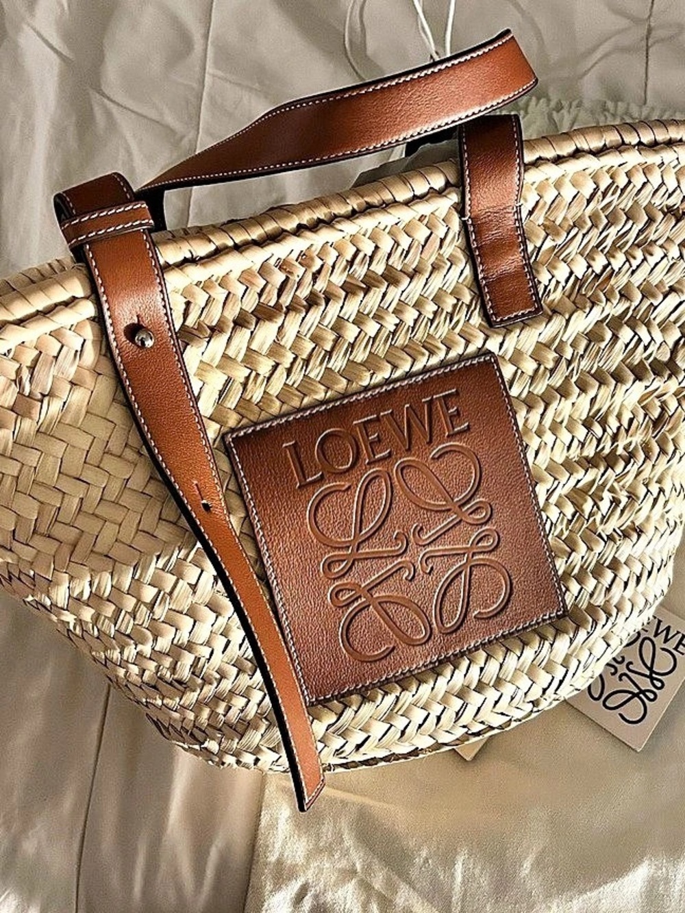 Loewe Basket Bag in Palm Leaf and Calfskin Medium Woven Tote Bag in Cream &